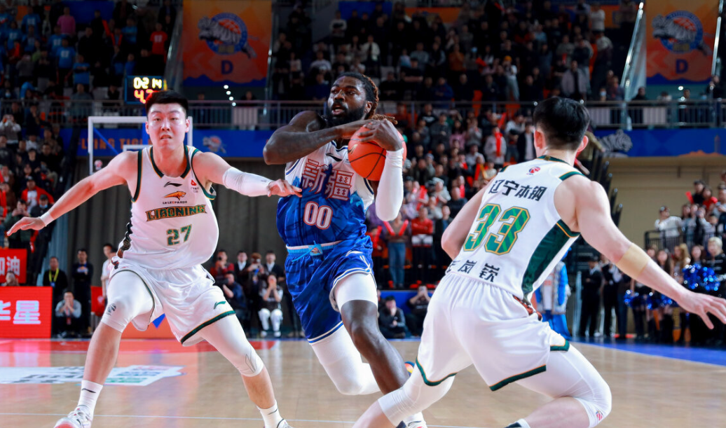 末节4分苦吞4连败！曝杨鸣已经下课，辽宁球迷评论区炸锅，太讽刺